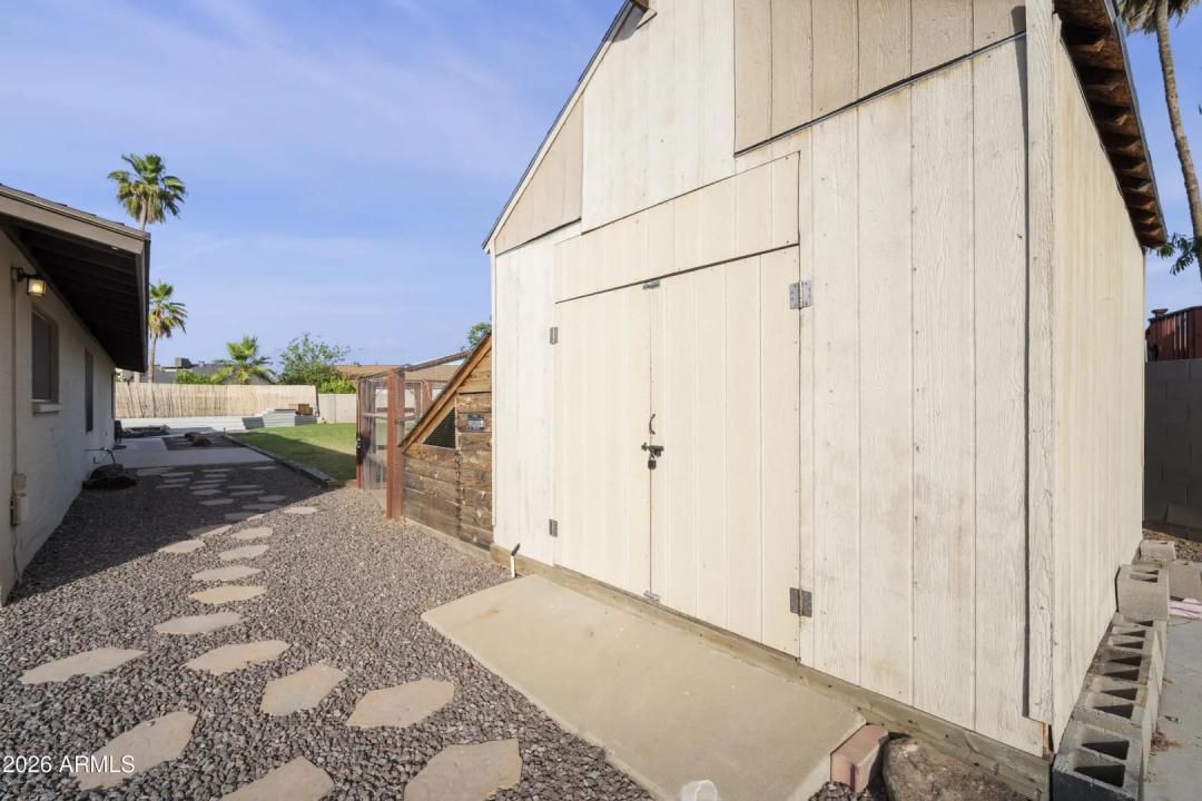 Real Estate Picture 22