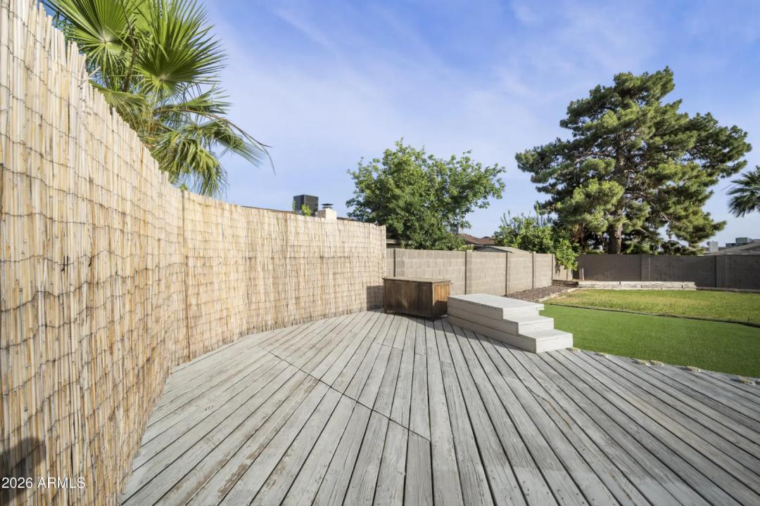 Real Estate Picture 15