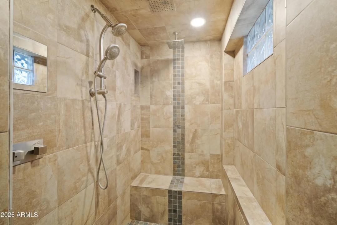 Real Estate Picture 13