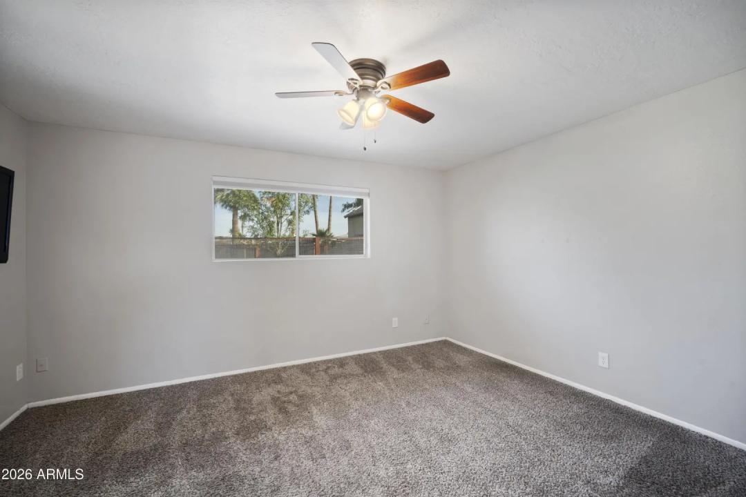 Real Estate Picture 10