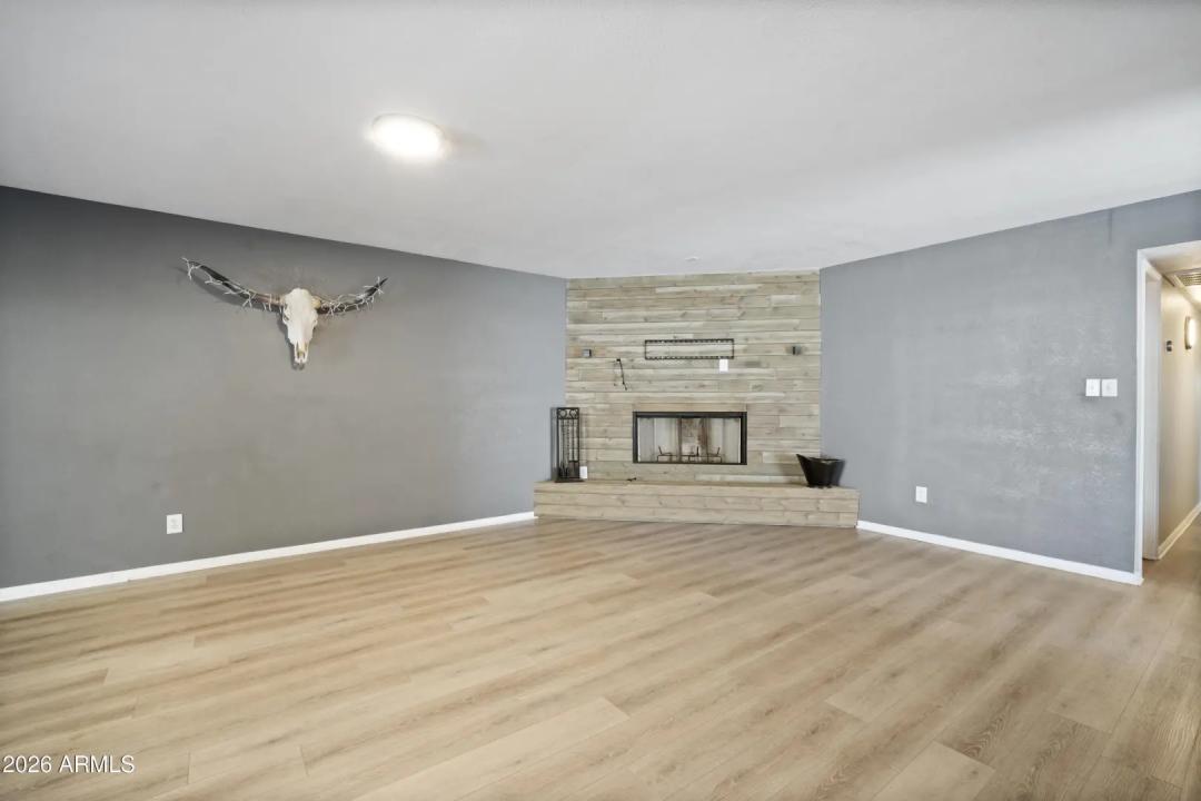 Real Estate Picture 5