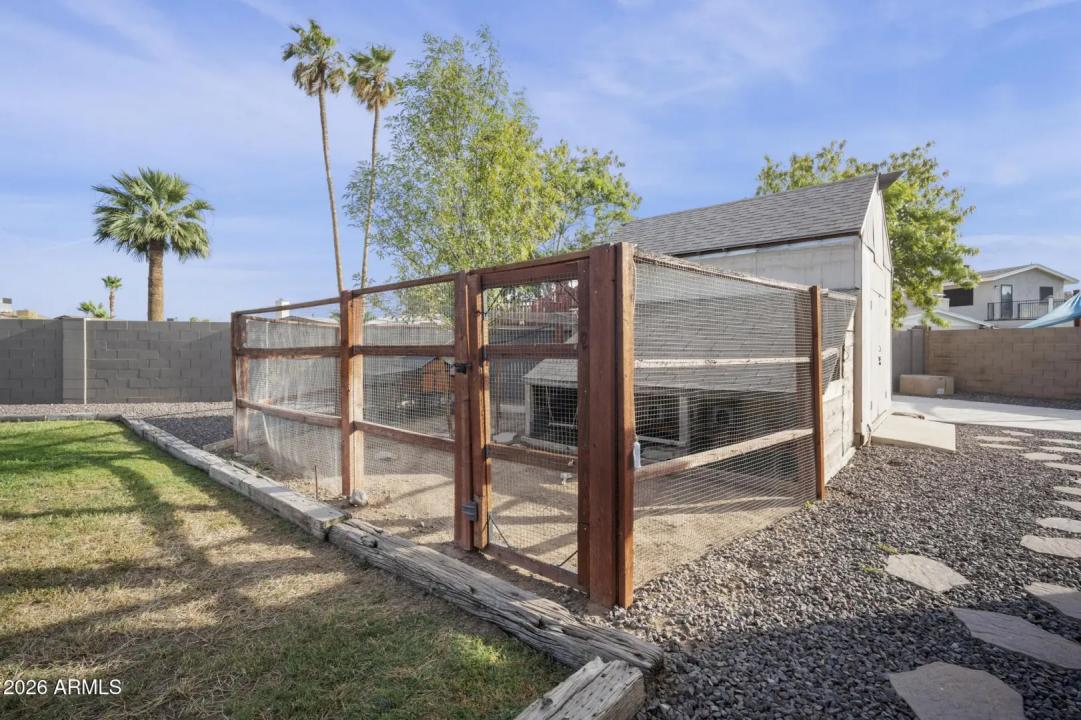 Real Estate Picture 19