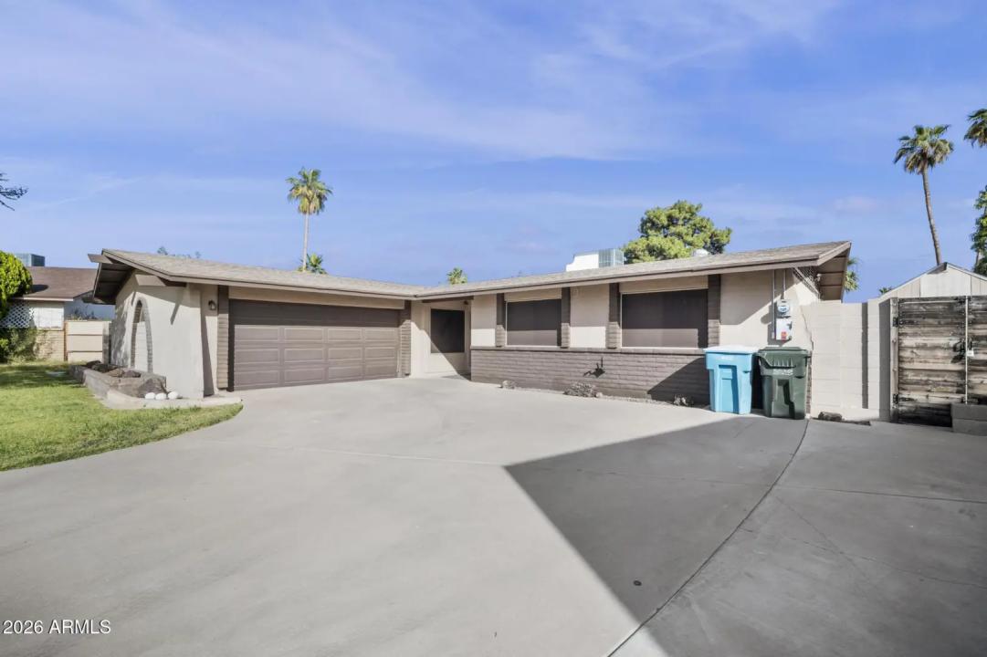 Real Estate Picture 24