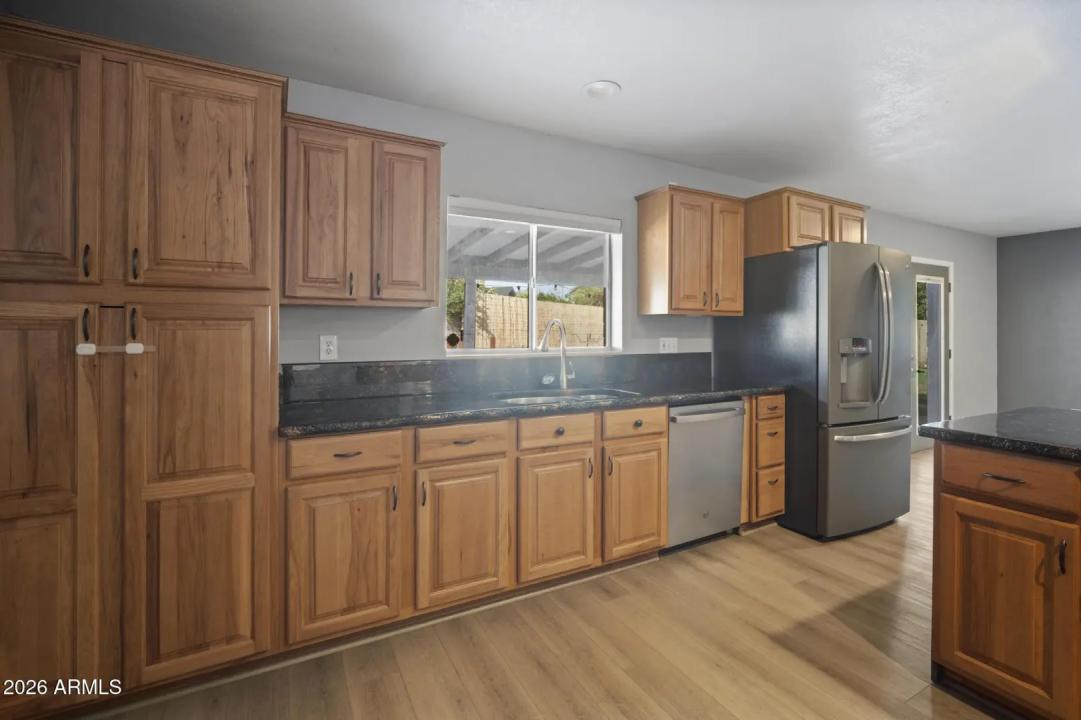 Real Estate Picture 30