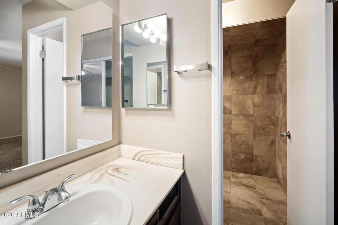 Real Estate Picture 35