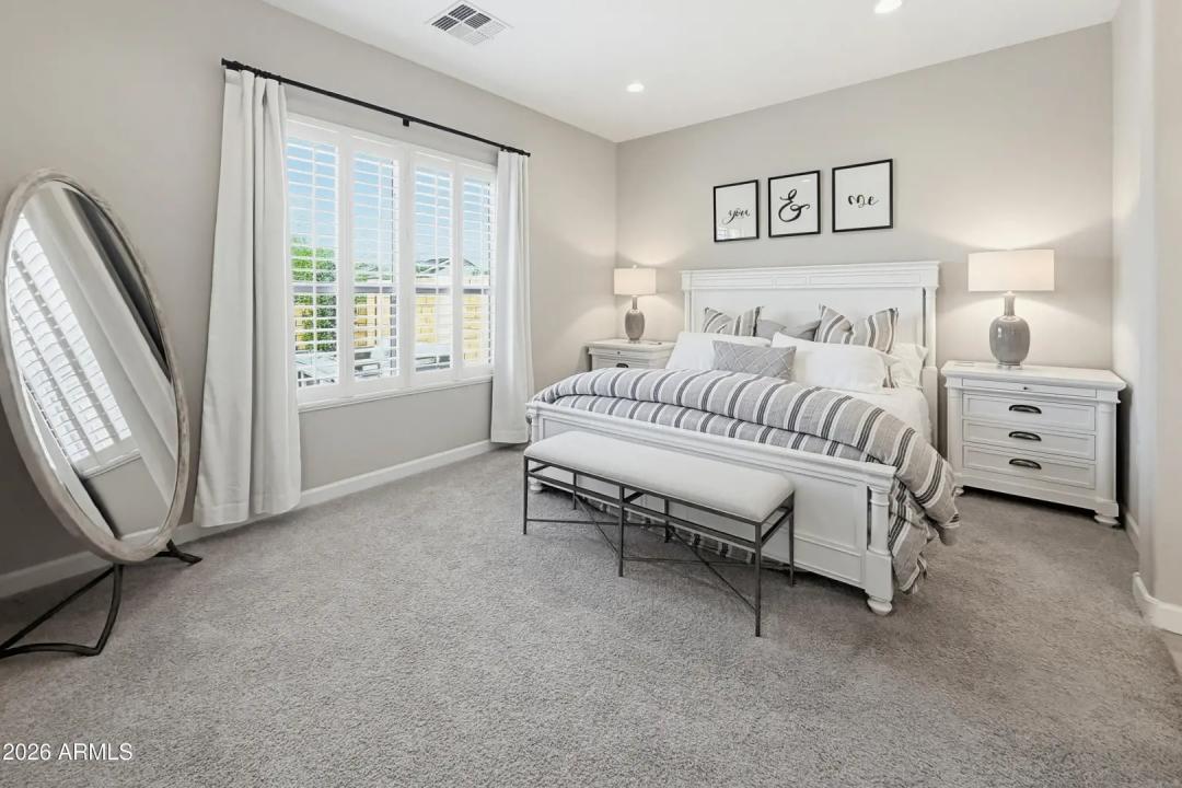 Real Estate Picture 10