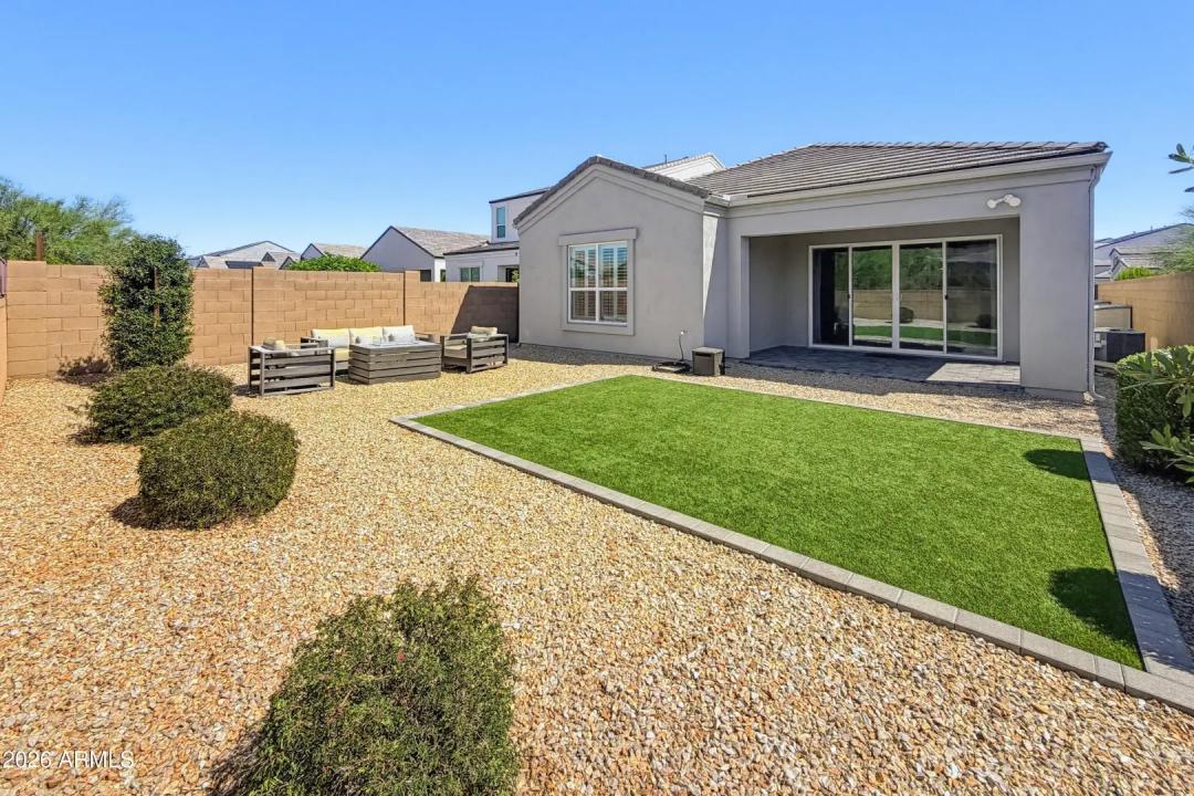 Real Estate Picture 16