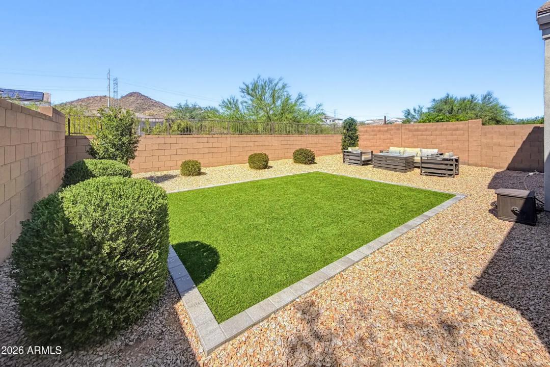 Real Estate Picture 17