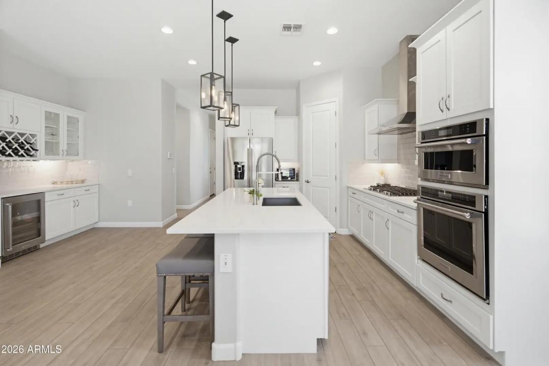 Real Estate Picture 37