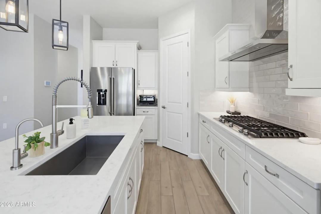 Real Estate Picture 39