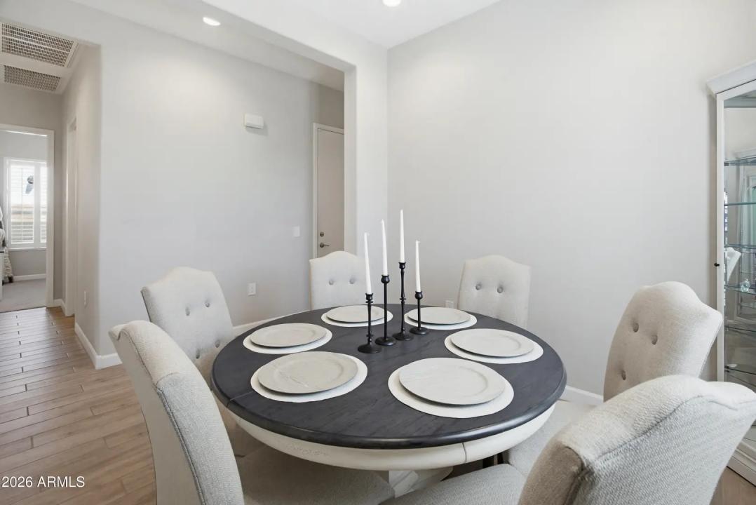 Real Estate Picture 43