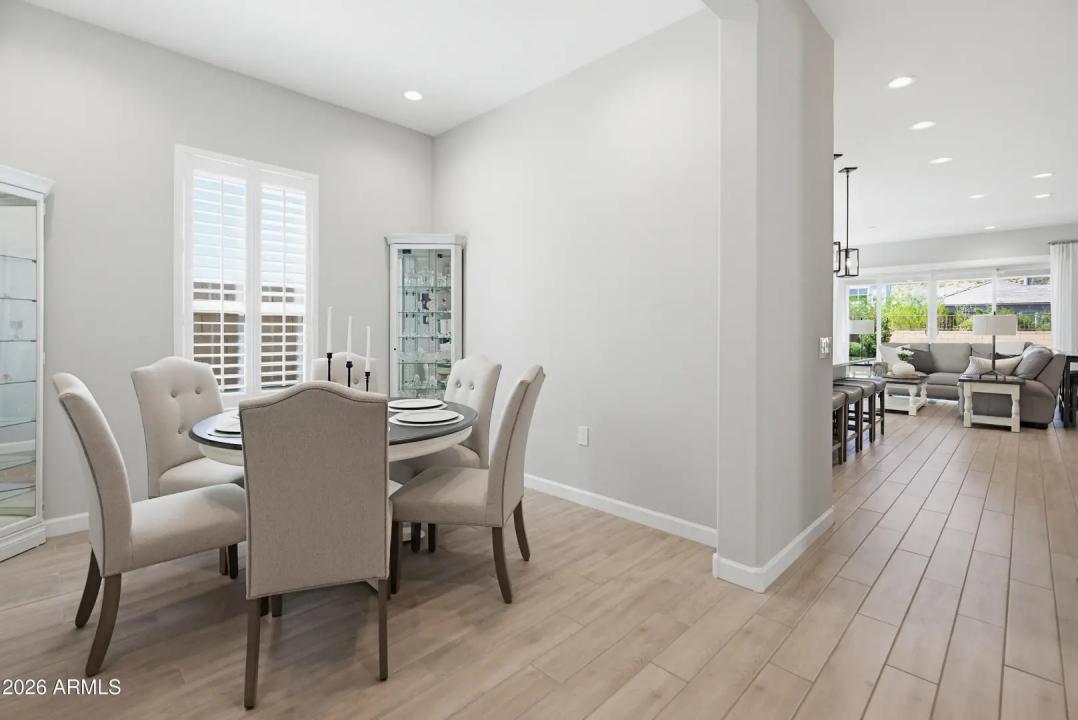 Real Estate Picture 5