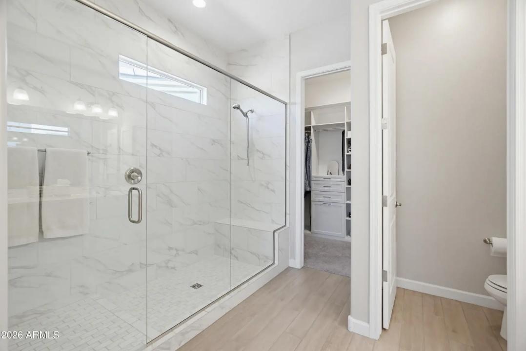 Real Estate Picture 12
