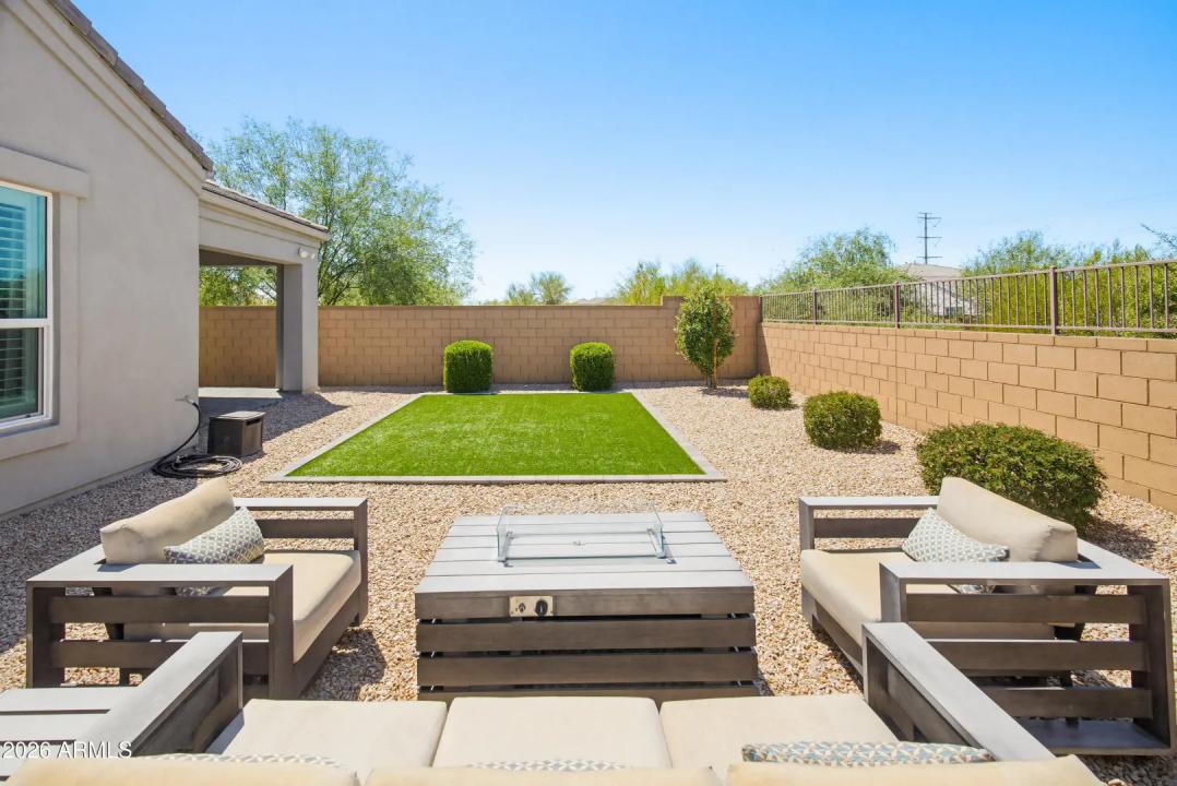 Real Estate Picture 25