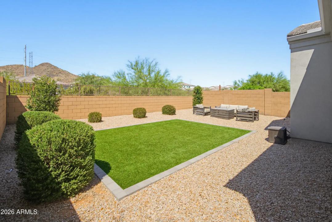 Real Estate Picture 30
