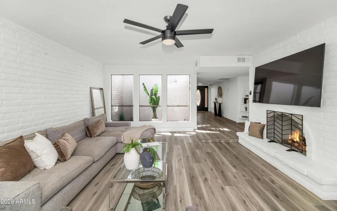 Real Estate Picture 7