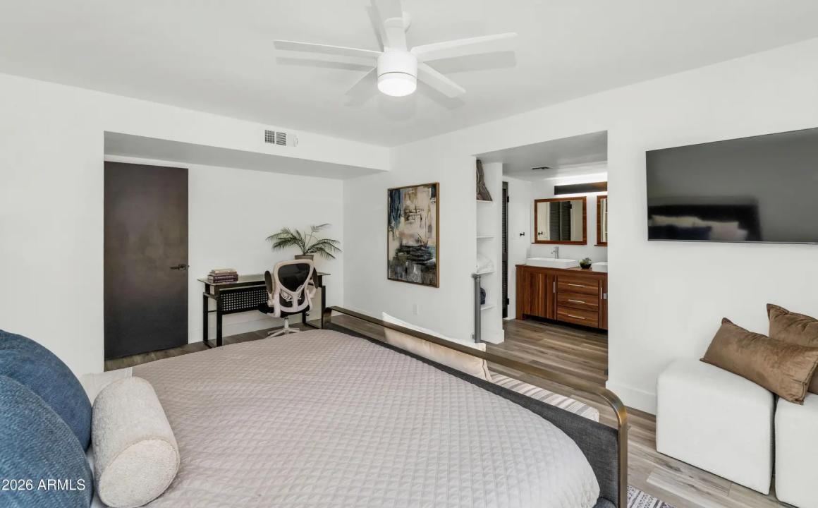Real Estate Picture 17
