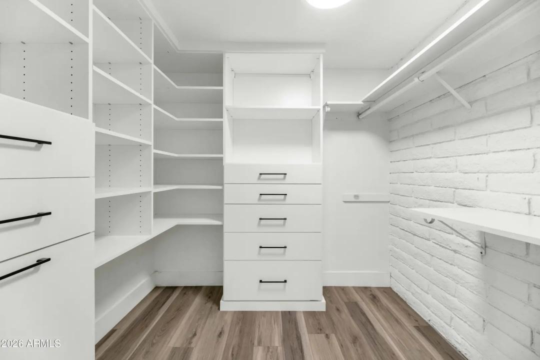 Real Estate Picture 20