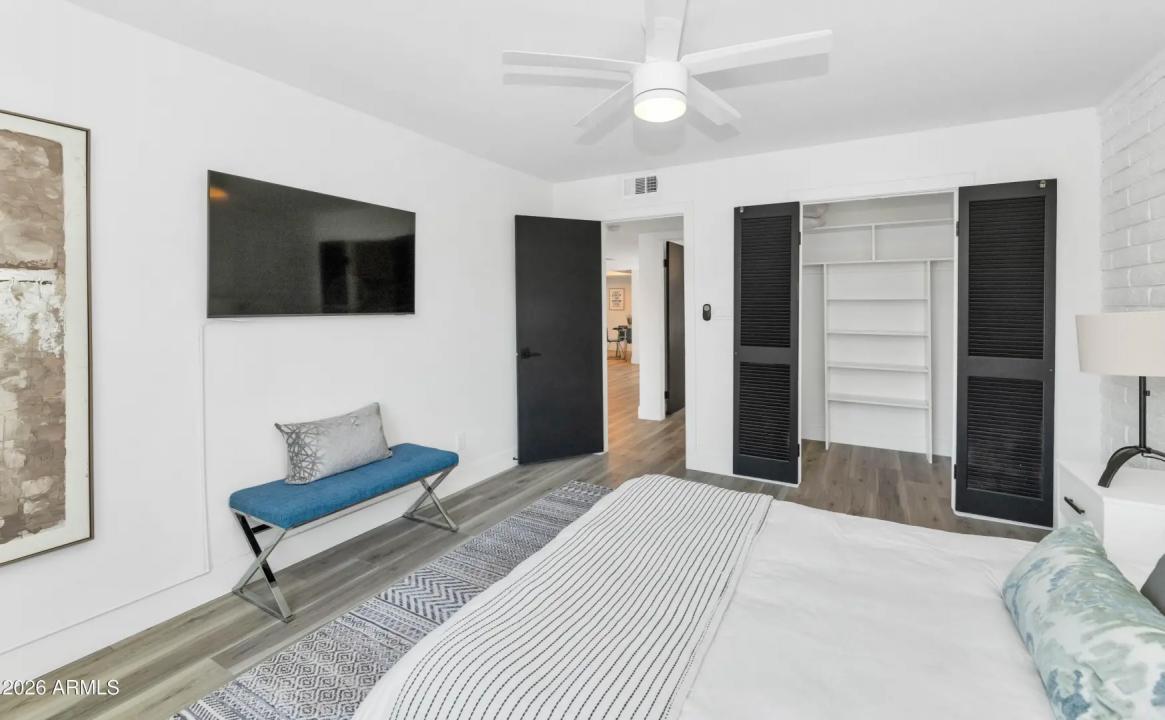 Real Estate Picture 22