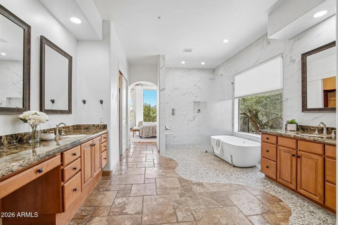 Real Estate Picture 19