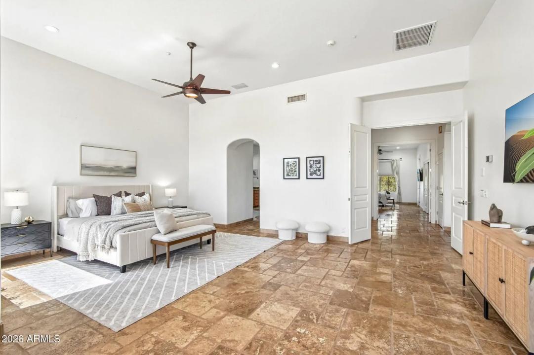 Real Estate Picture 15