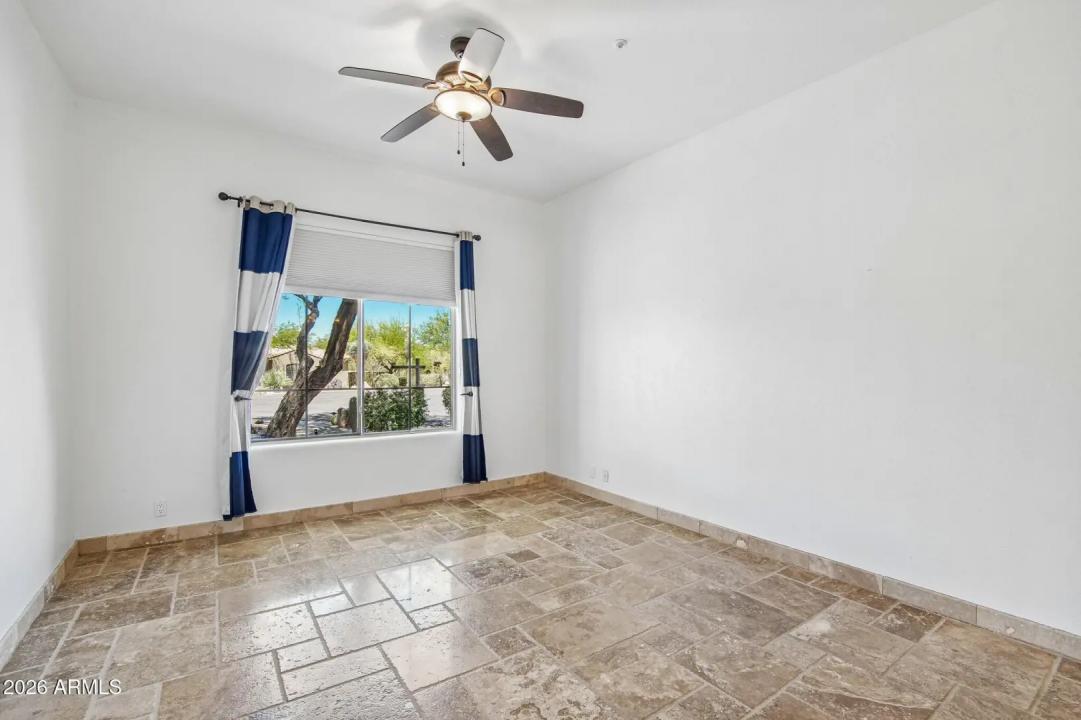 Real Estate Picture 24