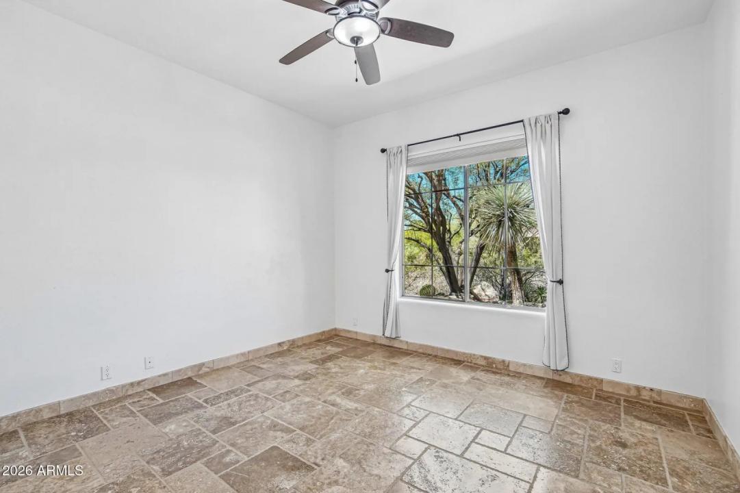 Real Estate Picture 27