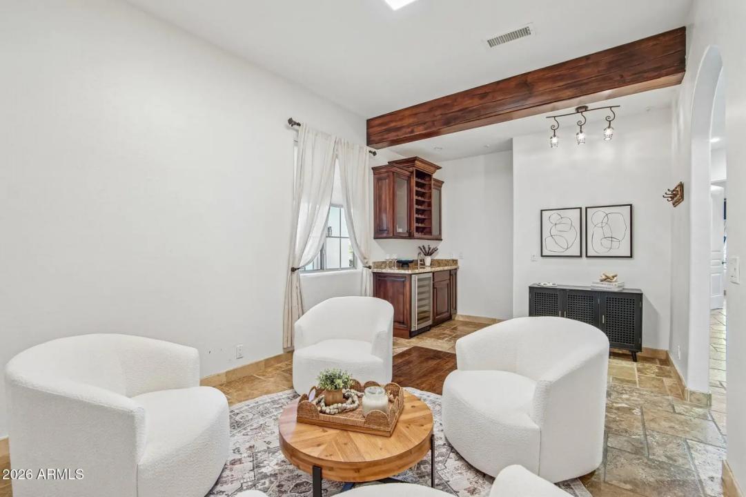 Real Estate Picture 32