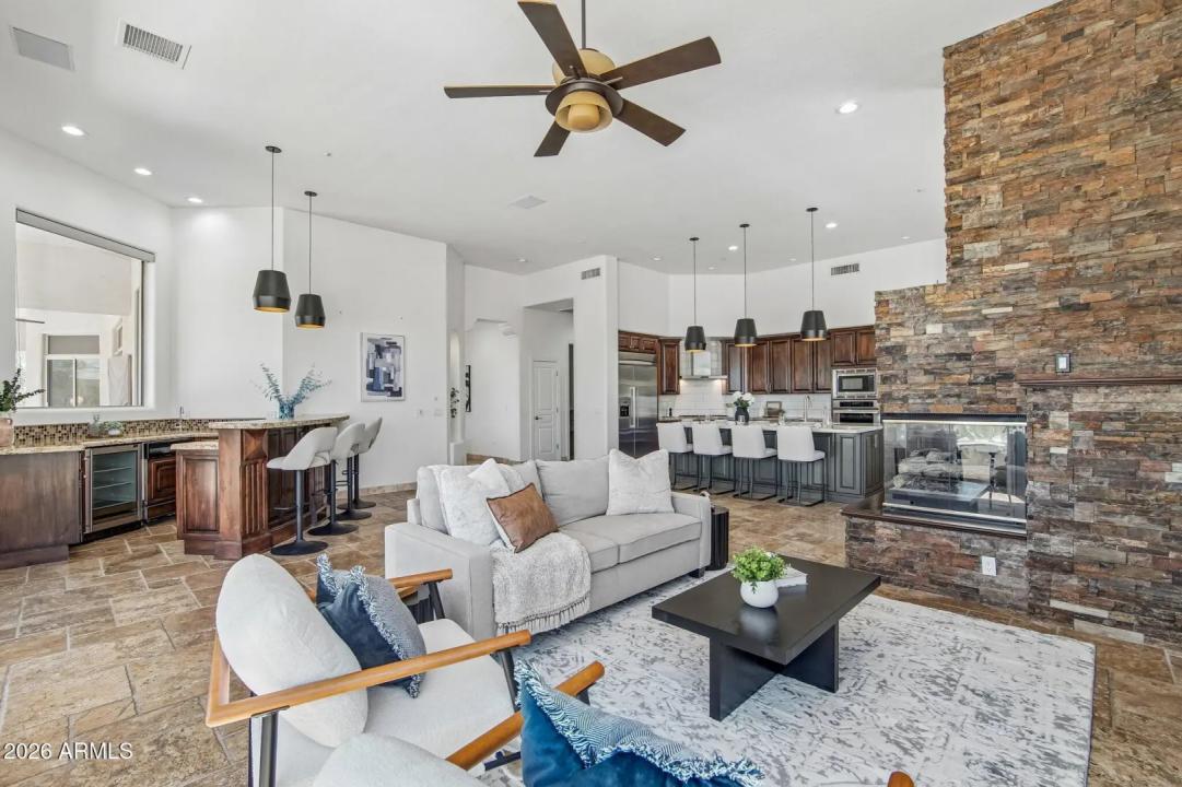 Real Estate Picture 13