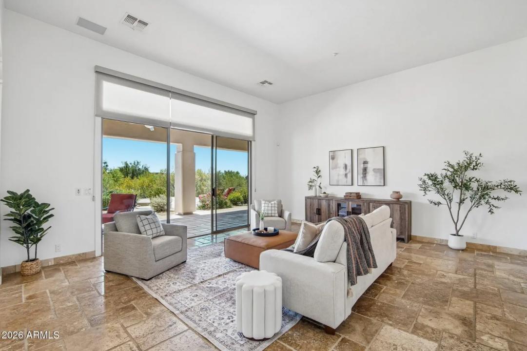 Real Estate Picture 6