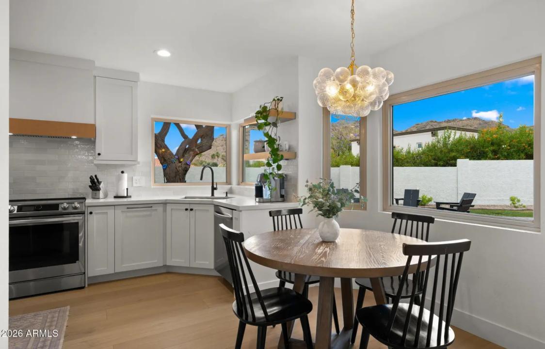 Real Estate Picture 17