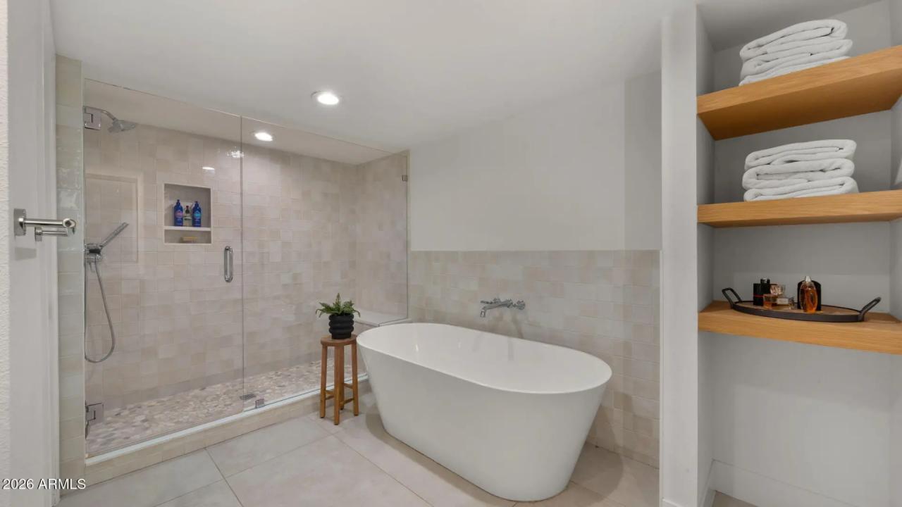 Real Estate Picture 22