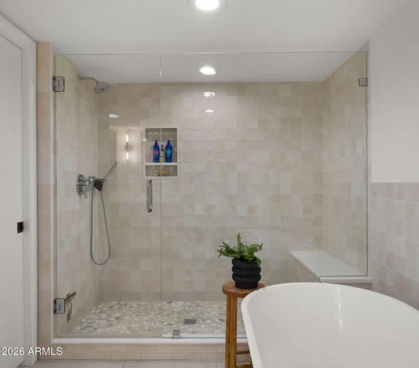 Real Estate Picture 23