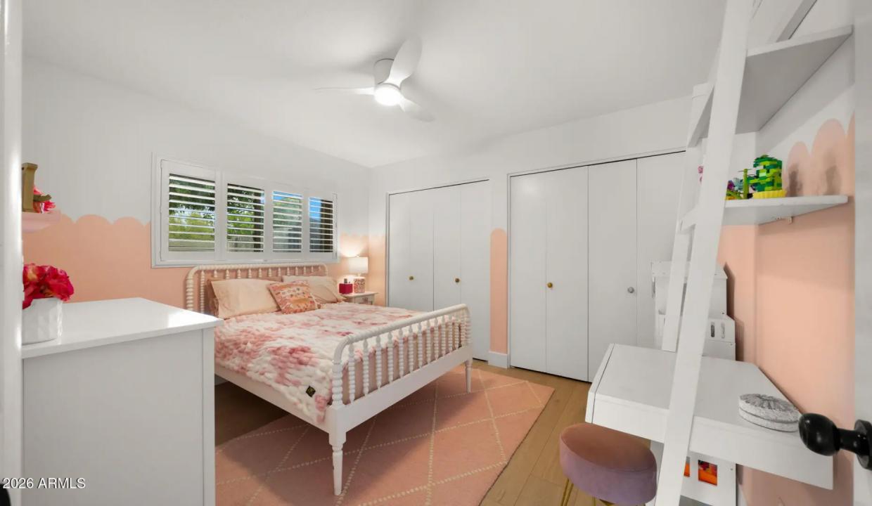 Real Estate Picture 33