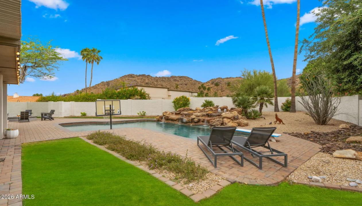 Real Estate Picture 40