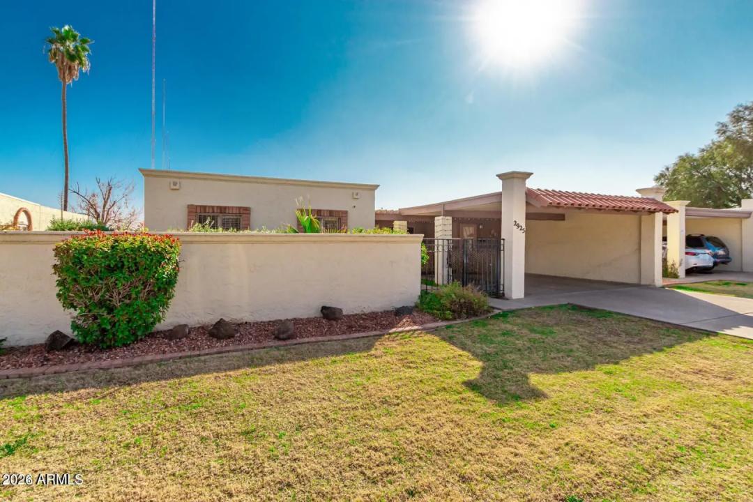 Real Estate Picture 3