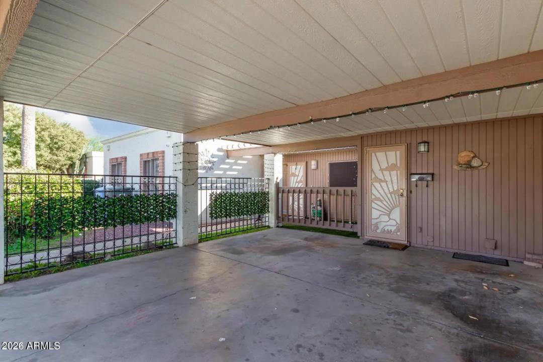 Real Estate Picture 5