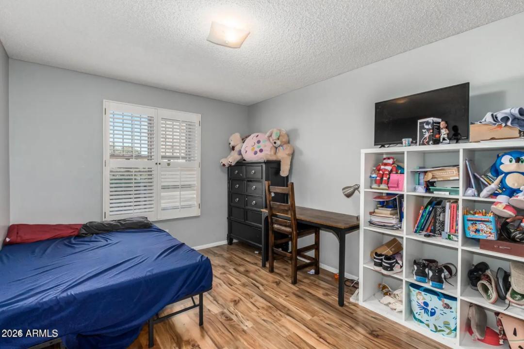 Real Estate Picture 28