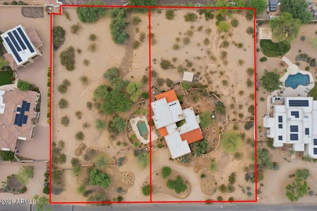 Real Estate Picture 4