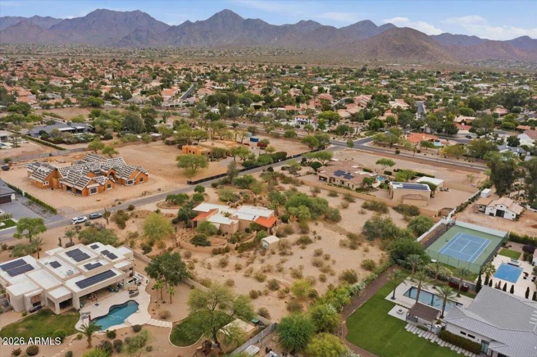 Real Estate Picture 12