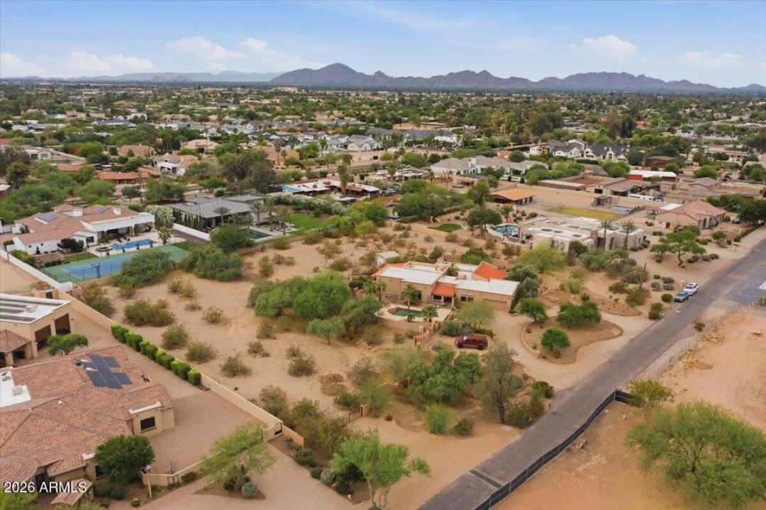 Real Estate Picture 16