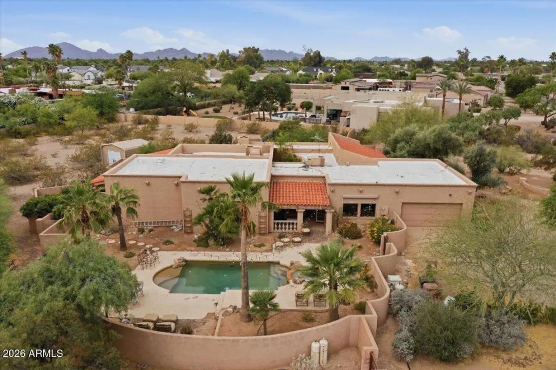 Real Estate Picture 8