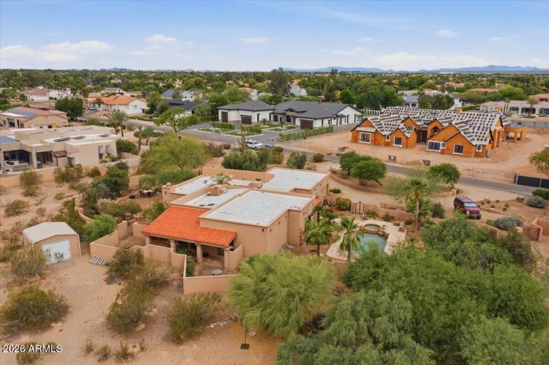 Real Estate Picture 9