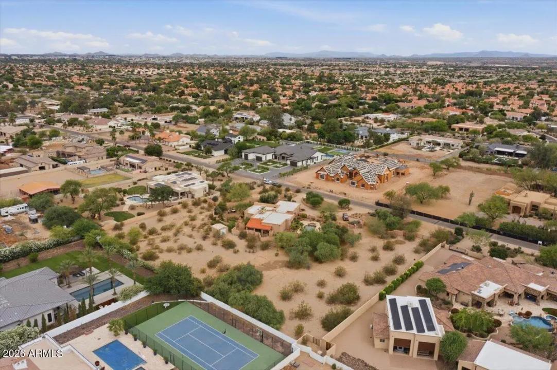 Real Estate Picture 14