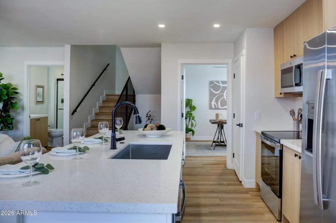 Real Estate Picture 8