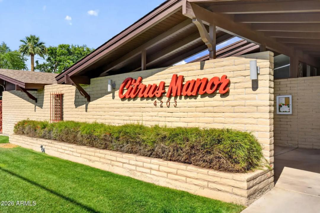 Real Estate Picture 1