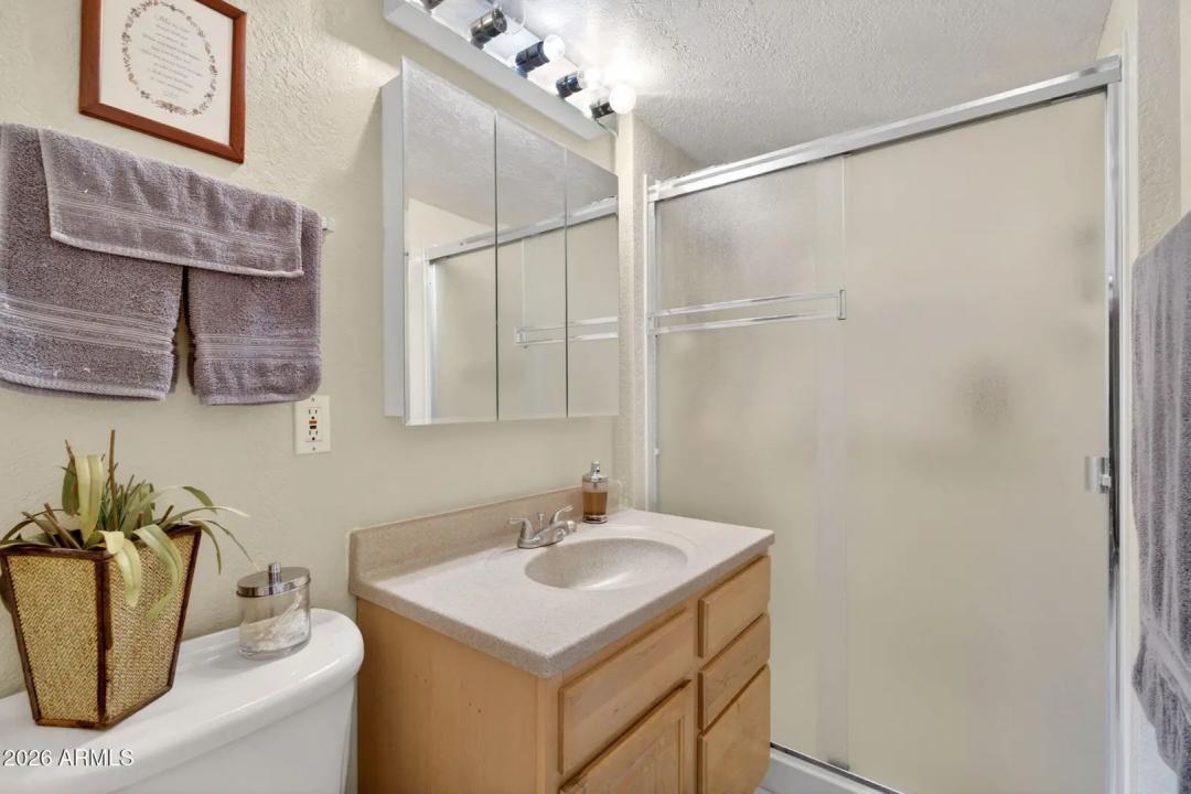 Real Estate Picture 14