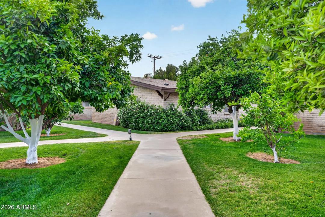 Real Estate Picture 22