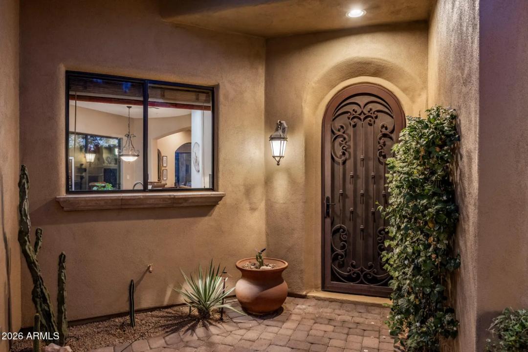 Real Estate Picture 8