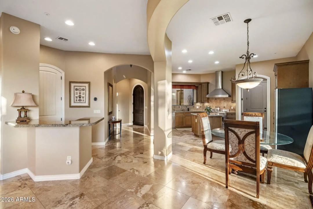 Real Estate Picture 12